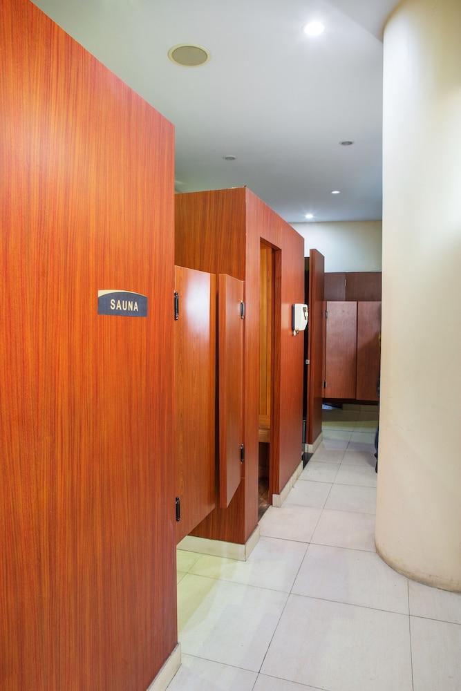 Tara Hotel Yogyakarta Tugu Exterior foto