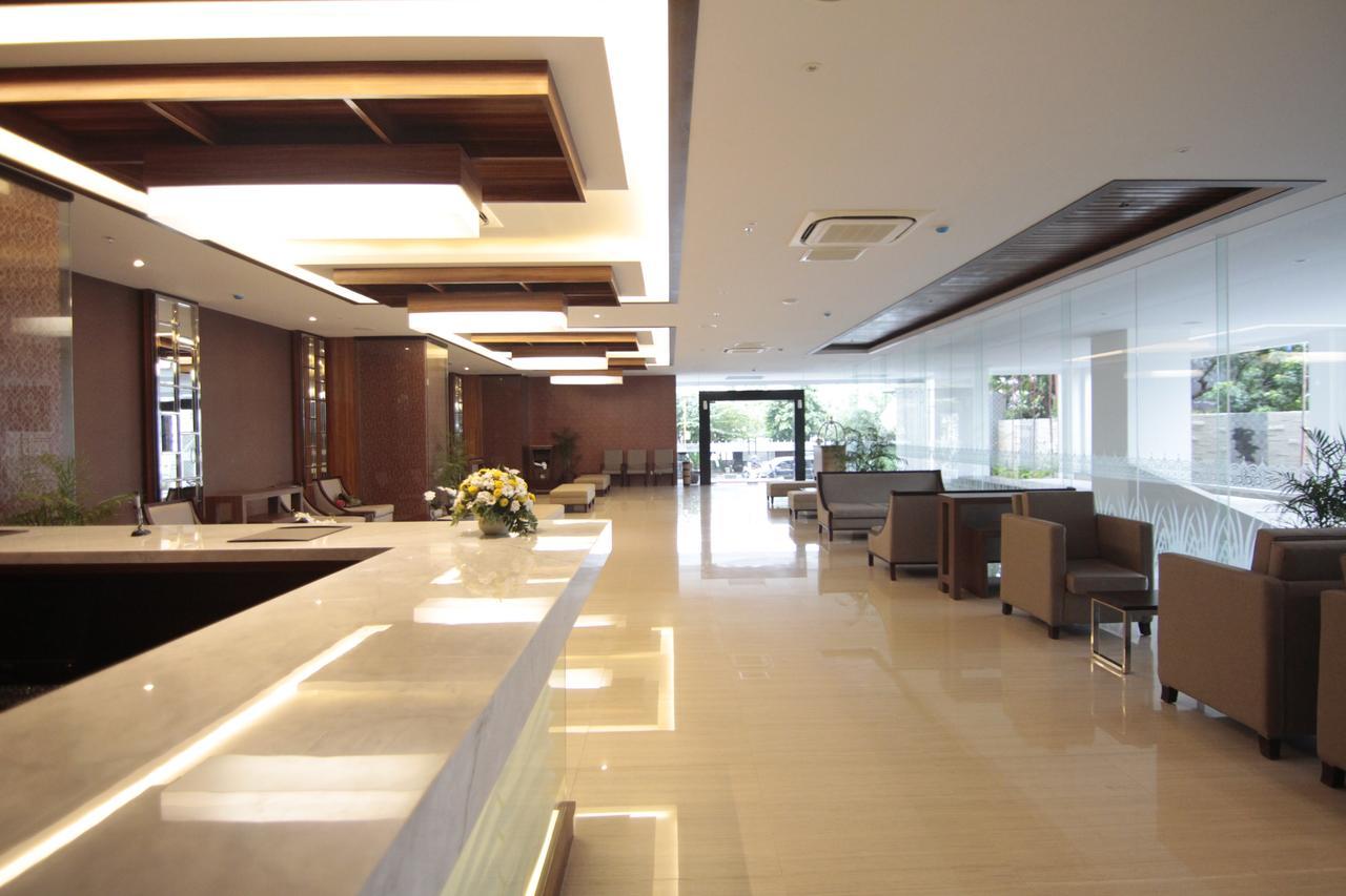Tara Hotel Yogyakarta Tugu Exterior foto