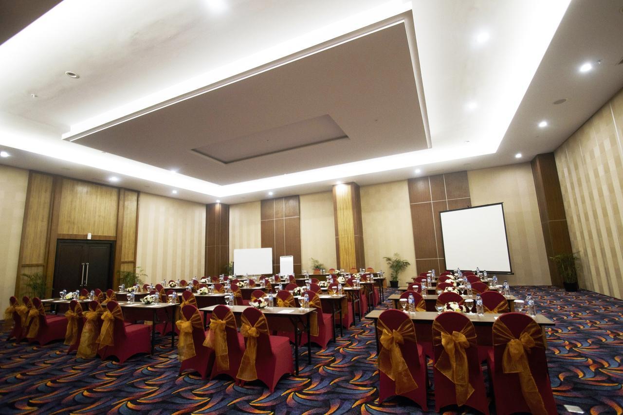 Tara Hotel Yogyakarta Tugu Exterior foto
