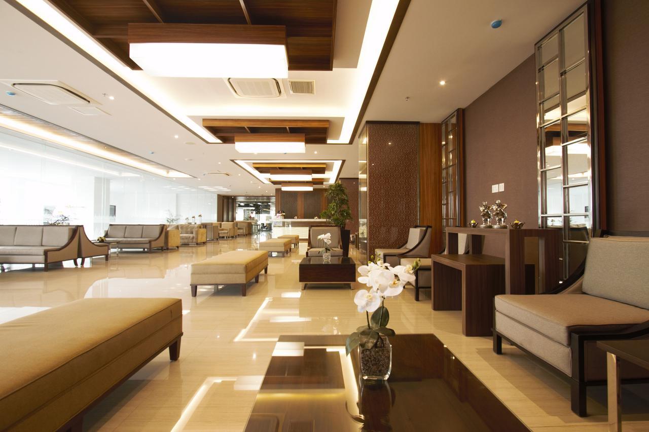Tara Hotel Yogyakarta Tugu Exterior foto